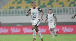 Persija Resmi Berpisah dengan Empat Pemain Pilar: Riko, Nico, Hansamu, dan Hanif