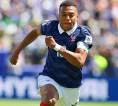 Rekornya Tumbang, Giroud Justru Beri Selamat untuk Kylian Mbappe