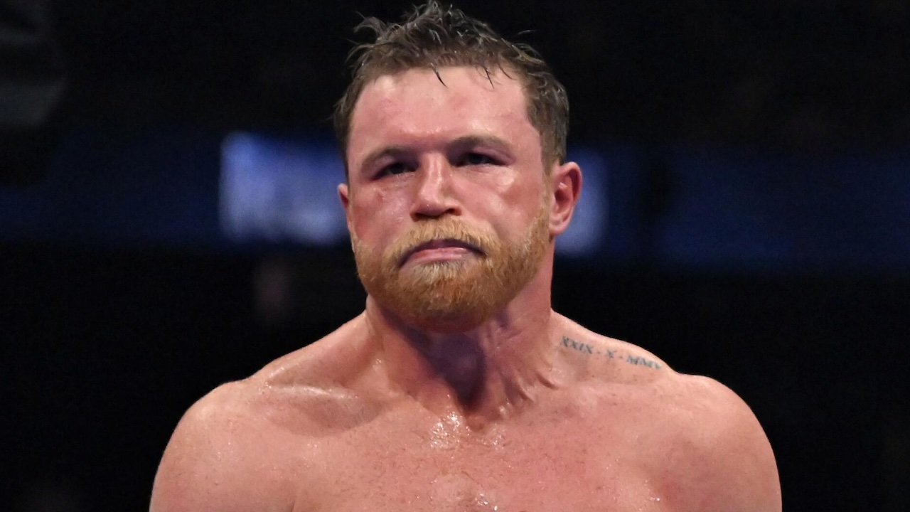 Canelo Alvarez Respons Tantangan Iglesias, Minta Buktikan Diri Lebih Dulu