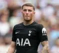 Gelandang Tottenham Berlibur Bersama Dengan Target Transfer Klub