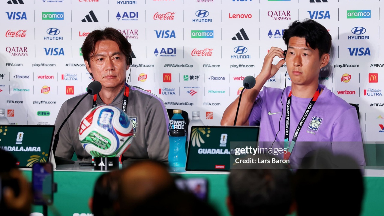 Hong Myung-bo Soroti Insiden Drone Jelang Laga Korea Selatan vs Meksiko