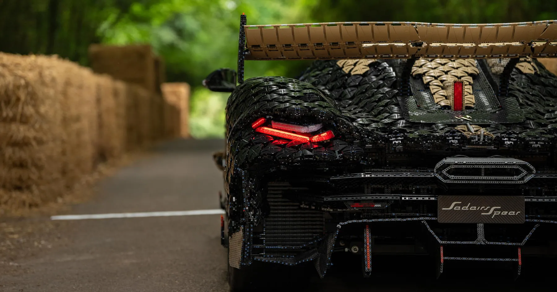 Lego Luncurkan Mobil Tercepat dengan Fitur ‘Ghost Mode’