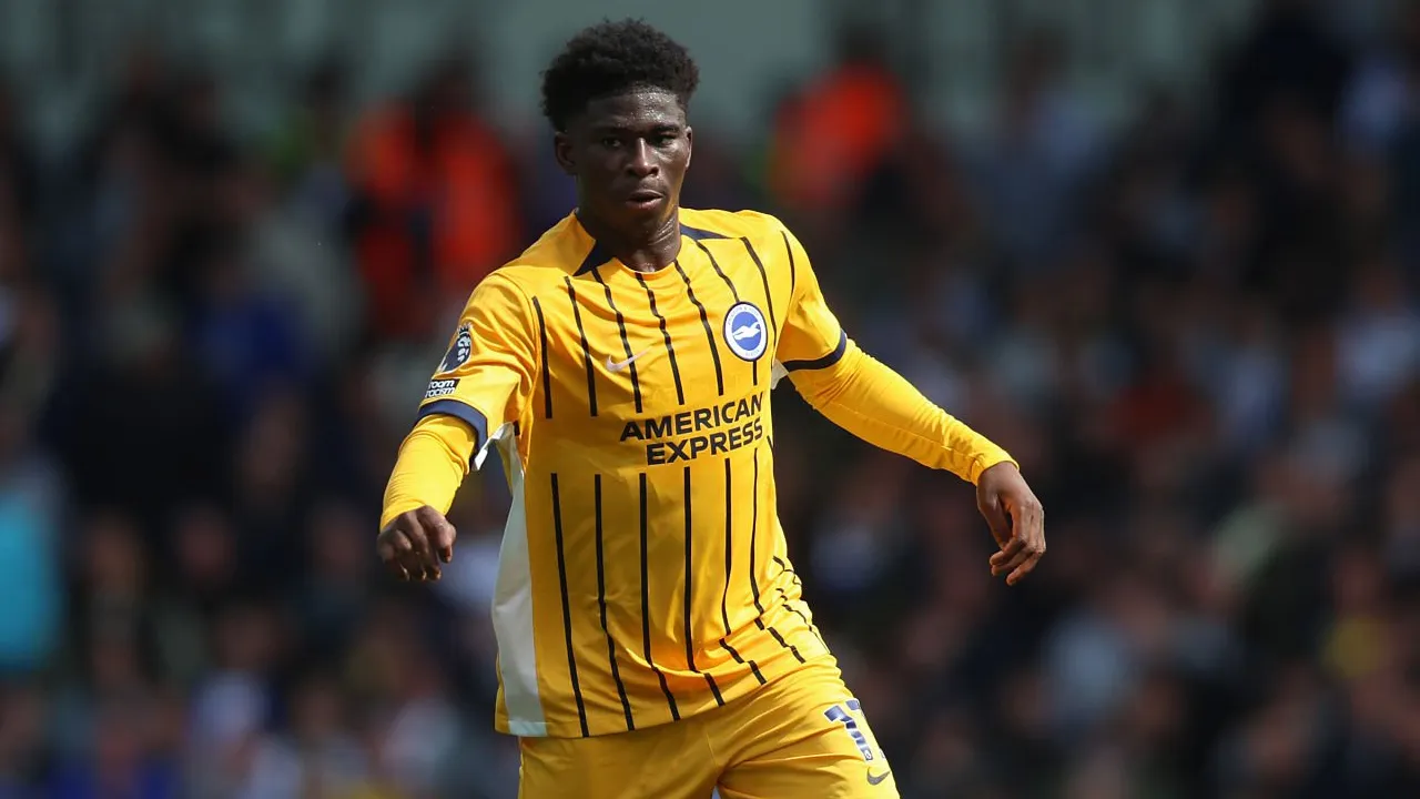 MU Ngebet Datangkan Carlos Baleba, Brighton Tolak Beri Diskon