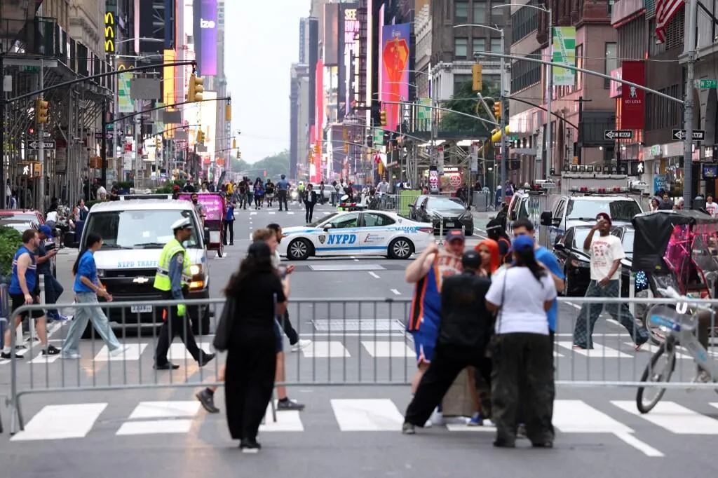 New York Siapkan 10 Ribu Petugas untuk Parade Knicks - sumber: (mainbasket)