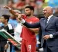 Peter Schmeichel Ragu Portugal Juara di Tangan Roberto Martinez