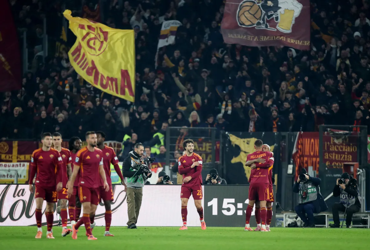 Roma Didenda UEFA Akibat Pelanggaran FFP, Milan dan Inter Lolos Sanksi - sumber: (footballitalia)