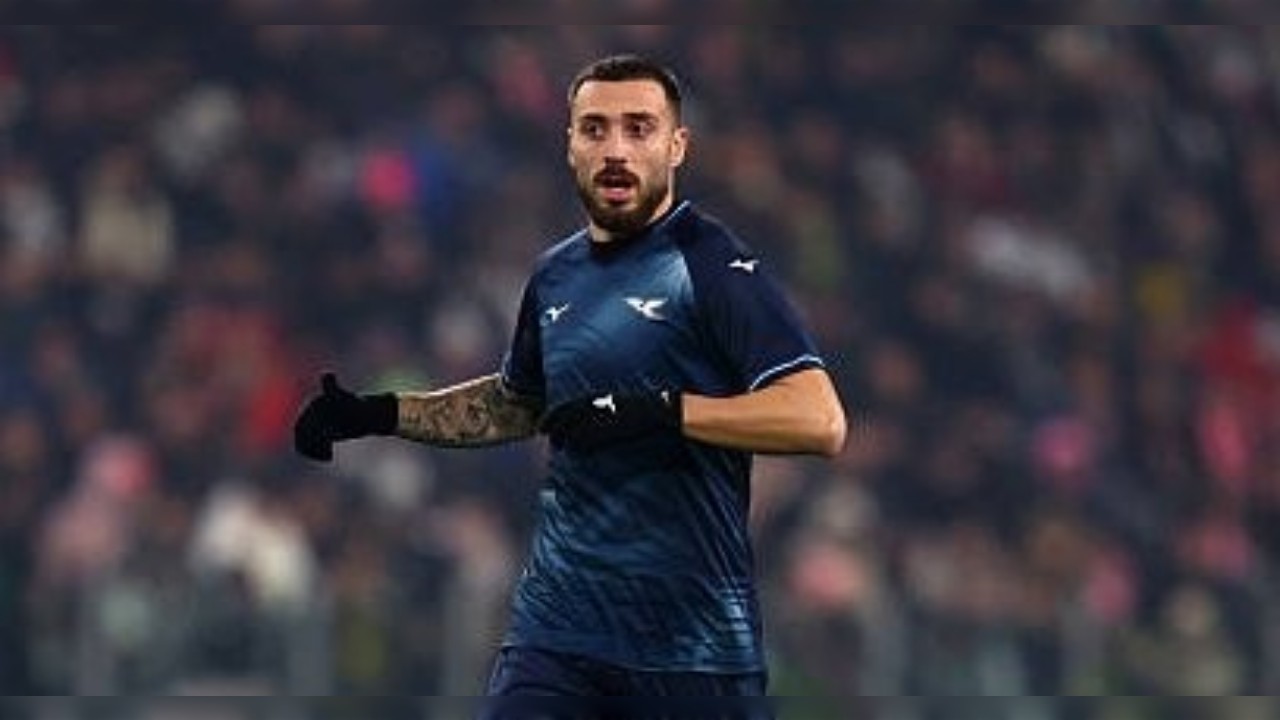 Saingi Napoli, Bournemouth Ramaikan Perburuan Bek Tengah Lazio