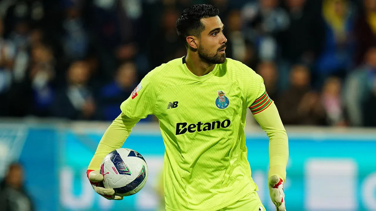 Xabi Alonso Ingin Kiper Baru, Chelsea Incar Diogo Costa