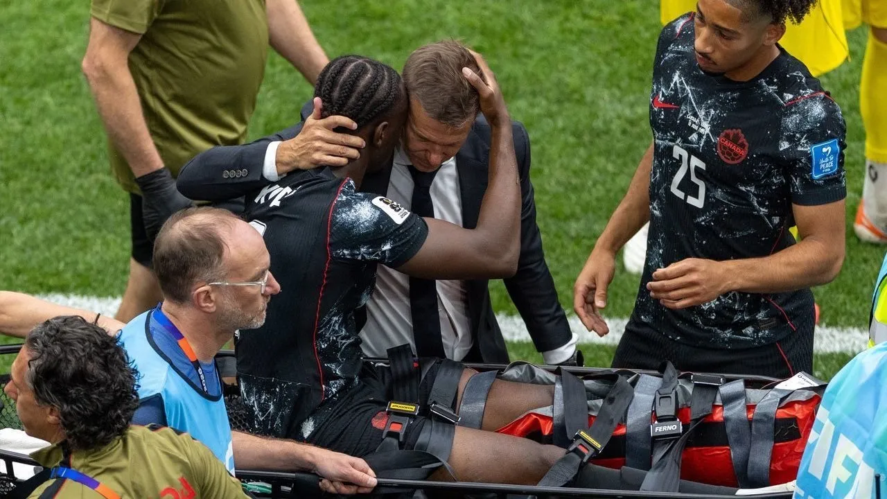 Alami Cedera Horor di Piala Dunia, Ismael Kone Langsung Jalani Operasi