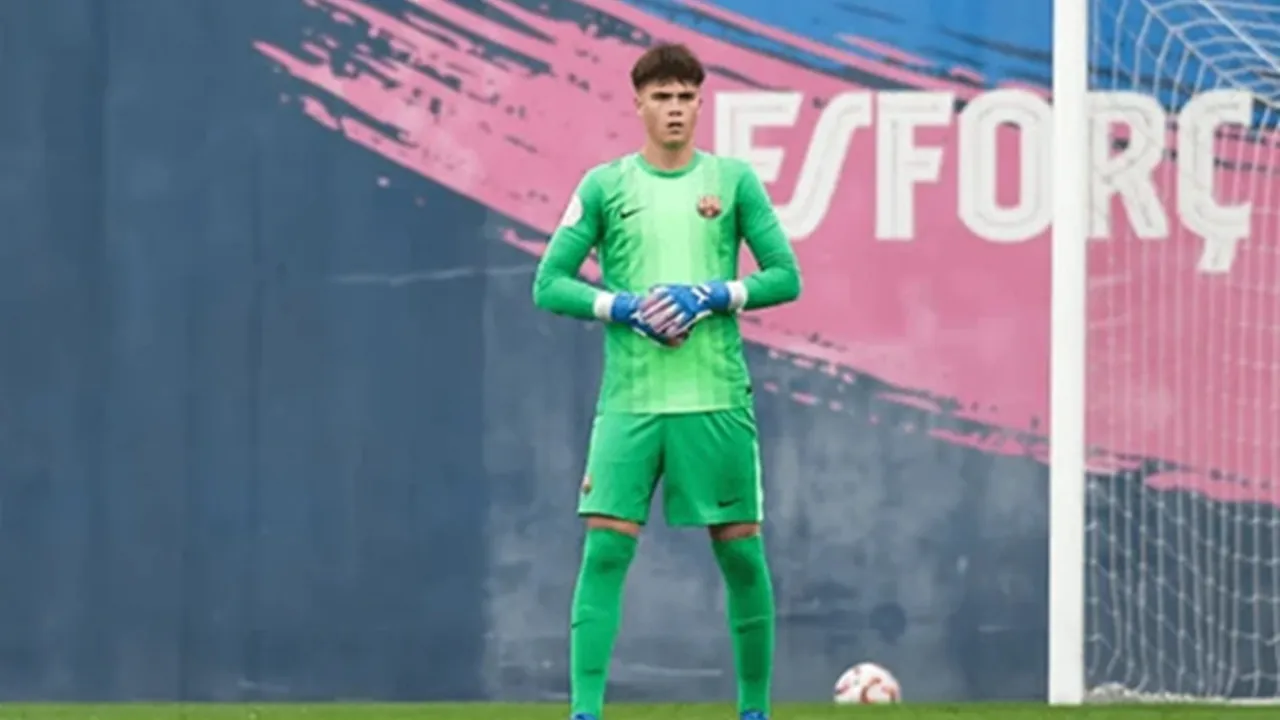 Barcelona Resmi Perpanjang Kontrak Kiper Muda Max Bonfill