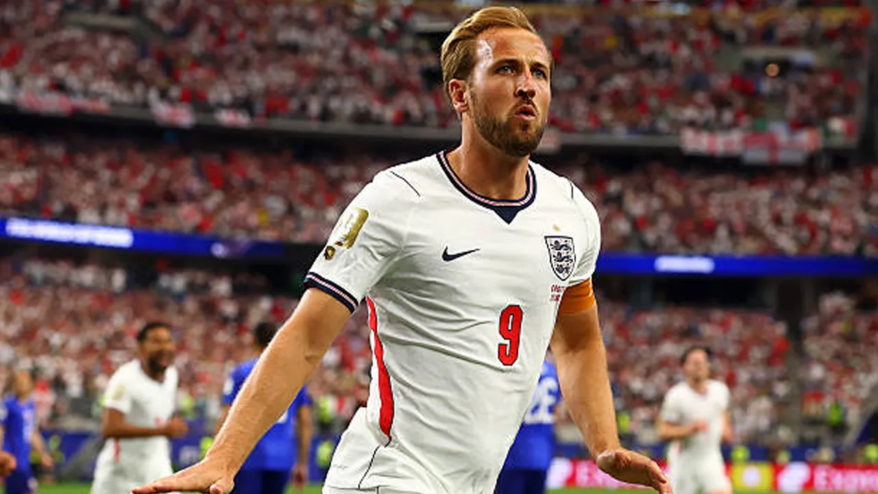 Brace untuk Inggris, Harry Kane Terpacu Lihat Para Bintang Dunia Bersinar