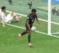 David Ukir Sejarah dengan Hat-trick, Cedera Parah Menimpa Koné