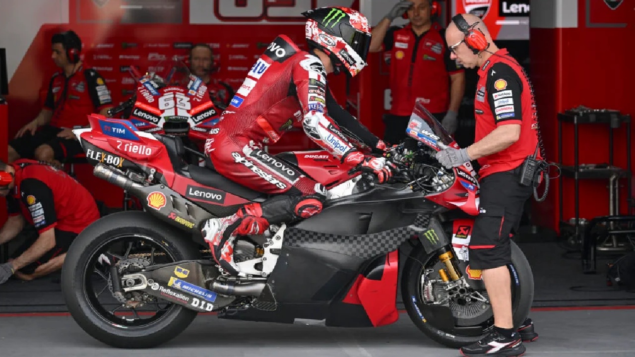 Francesco Bagnaia Tolak Wacana Aturan Batas Satu Motor di MotoGP 2027