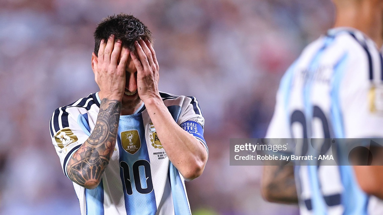 Lionel Messi Buka Suara soal Kondisi Sang Ayah