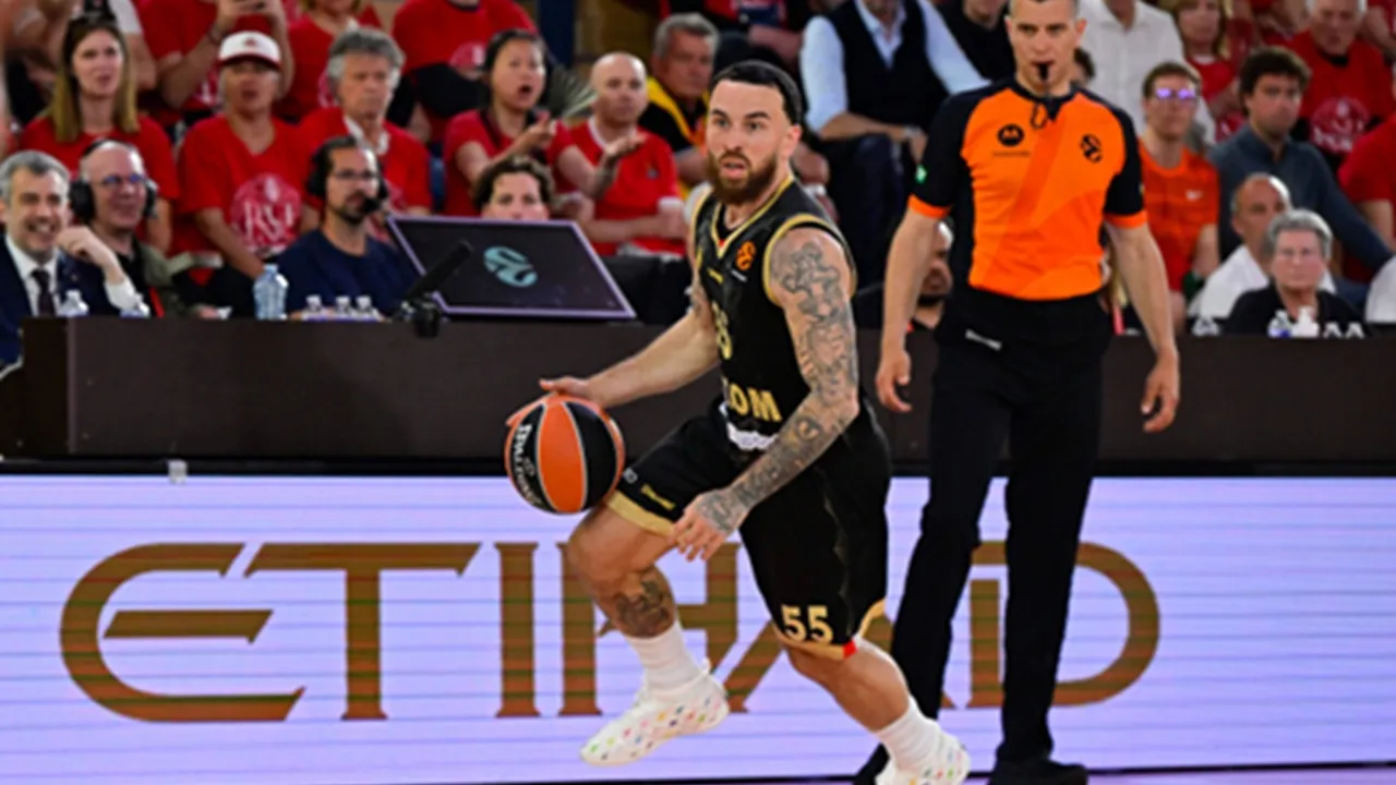 Mike James Secara Mengejutkan Batal Hengkang ke Barcelona Basket