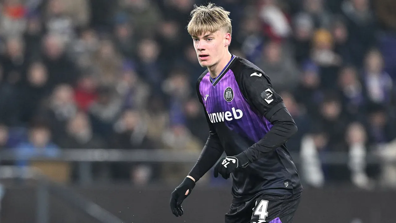 Nathan De Cat Jadi Rebutan, Spurs Mulai Jalin Kontak dengan Anderlecht