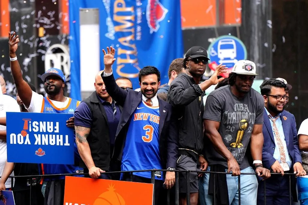 Pidato Emosional Mamdani Warnai Parade Juara Knicks - sumber: (mainbasket)