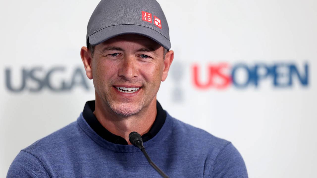 Adam Scott Rayakan Rekor 100 Turnamen Major Beruntun di US Open 2026