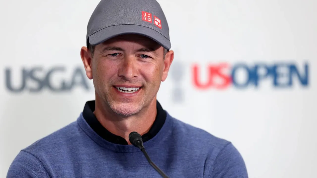 Adam Scott Rayakan Rekor 100 Turnamen Major Beruntun di US Open 2026
