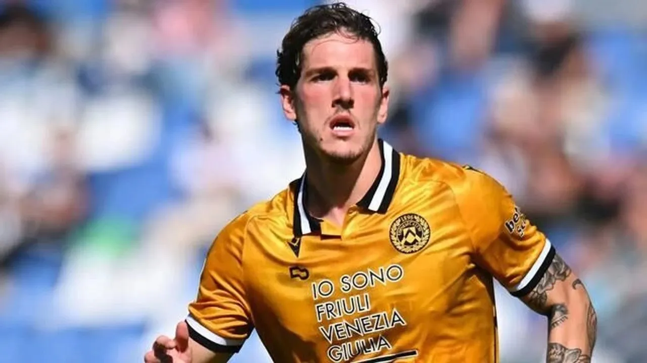 Agen Nicolo Zaniolo Terlihat di Casa Milan, Pantau Opsi Transfer di Musim Panas
