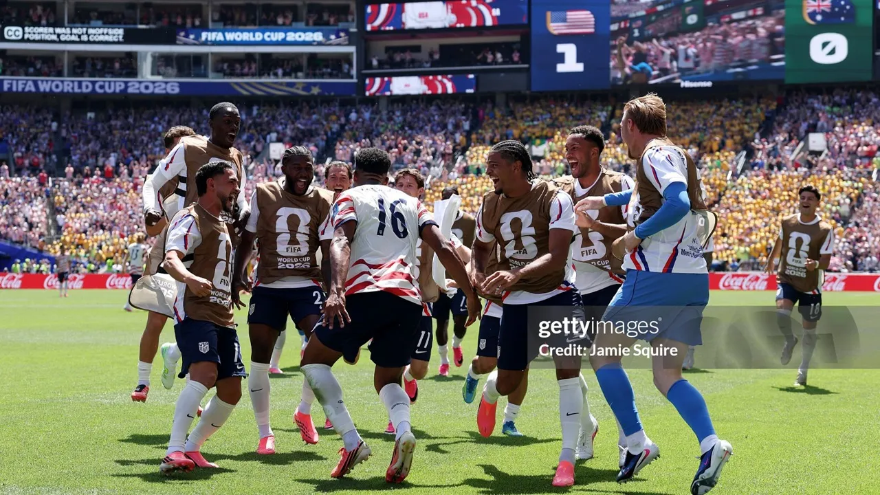 Amerika Serikat 2-0 Australia: Tuan Rumah Pastikan Tiket Babak 32 Besar
