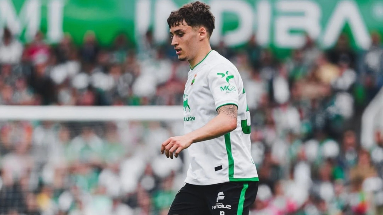 Barcelona Menolak Terlibat dalam Perang Penawaran untuk Jorge Salinas