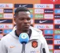 Denzel Dumfries Bandingkan Atmosfer Ruang Ganti Timnas dan Inter
