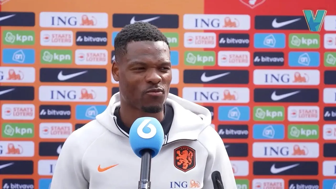 Denzel Dumfries Bandingkan Atmosfer Ruang Ganti Timnas dan Inter