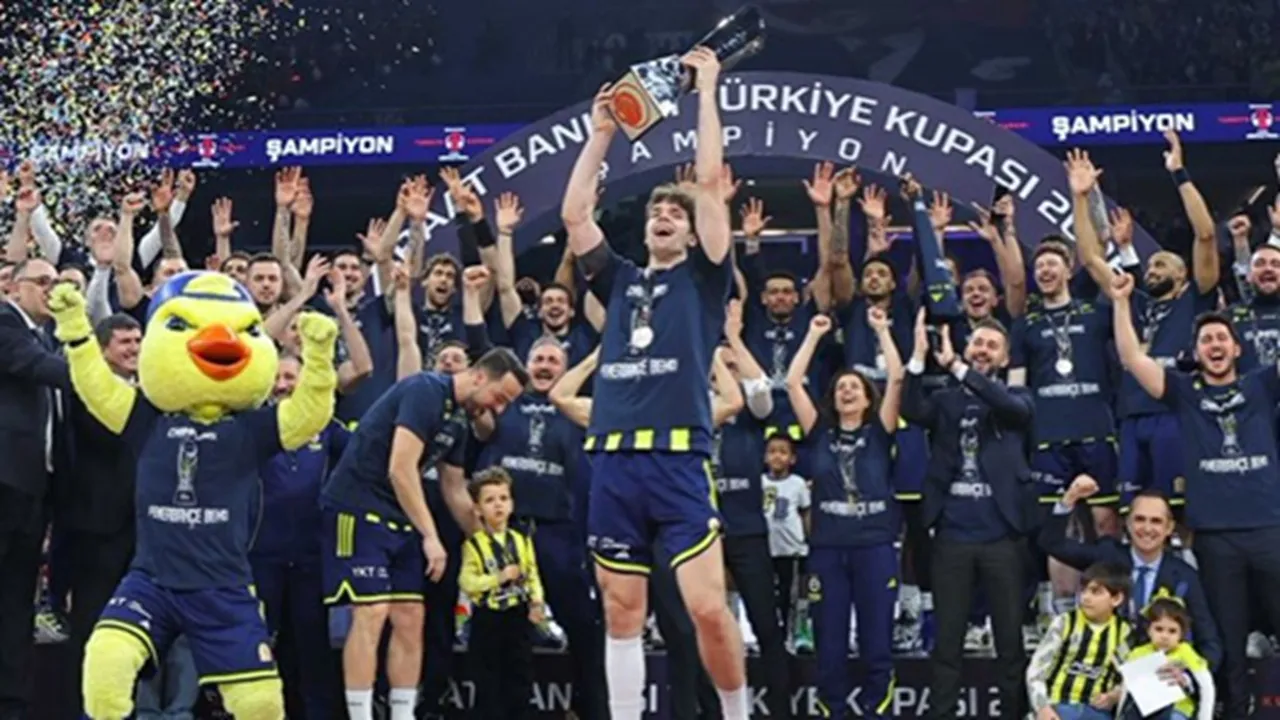 Fenerbahce Beko Amankan Trofi Liga Basket Turki Usai Kalahkan Besiktas