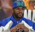 Floyd Mayweather Digugat, Pertarungan Kontra Mike Zambidis Terancam Batal
