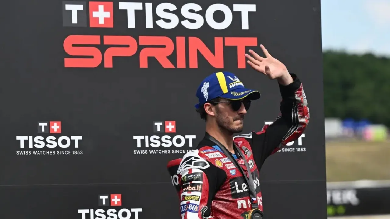 Hasil Sprint MotoGP Ceko 2026: Francesco Bagnaia Kalahkan Ogura dan Marquez