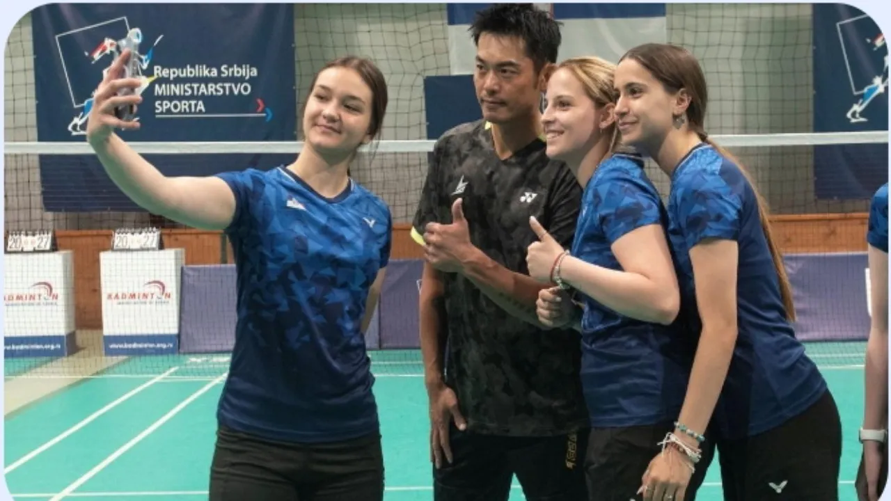 Legenda China Lin Dan Adakan Pelatihan Bulu Tangkis di Serbia