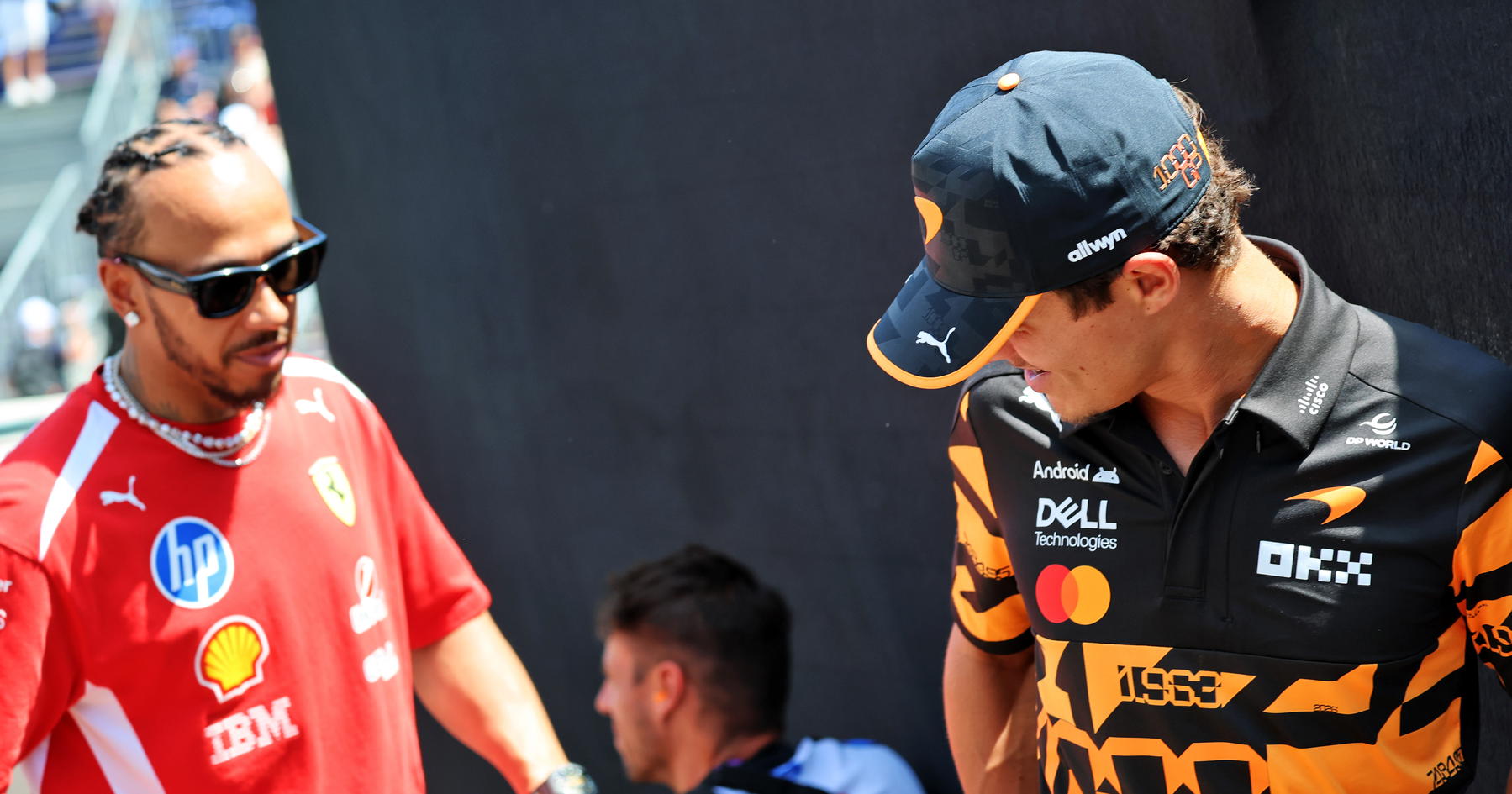 McLaren Pertanyakan Pilihan Strategi, Hamilton Tetap Unggul
