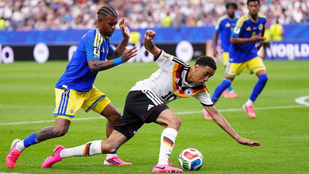 Meski Jadi Perdebatan, Jamal Musiala Akui Tak Pernah Peduli Komentar Pundit