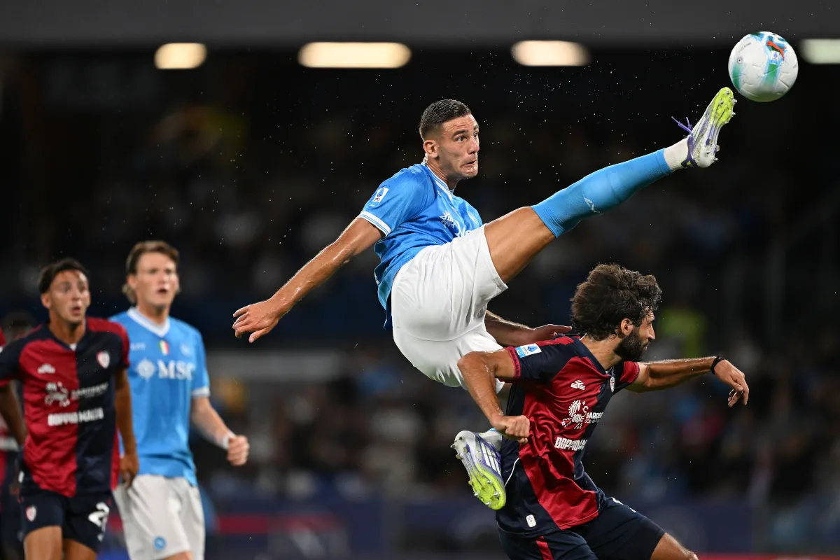 Napoli Siapkan Lucca Demi Amankan Gila dari Incaran Milan - sumber: (footballitalia)