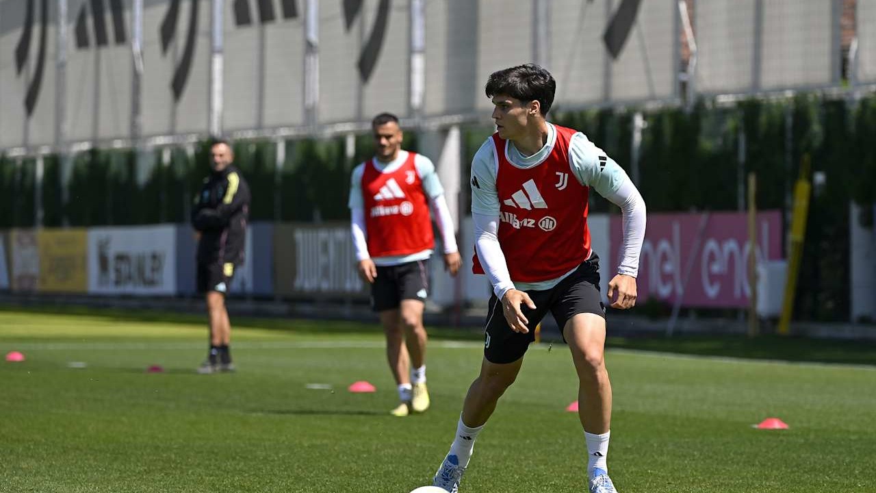 Tak Jadi Starter di Juventus, Vasilije Adzic Diminati Cagliari