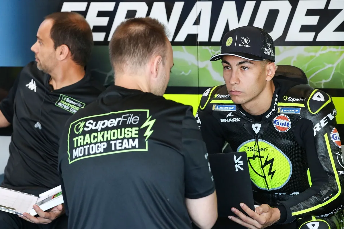 Trackhouse Aprilia Siap Rampungkan Kontrak Raul Fernandez 2027 - sumber: (motorsport)