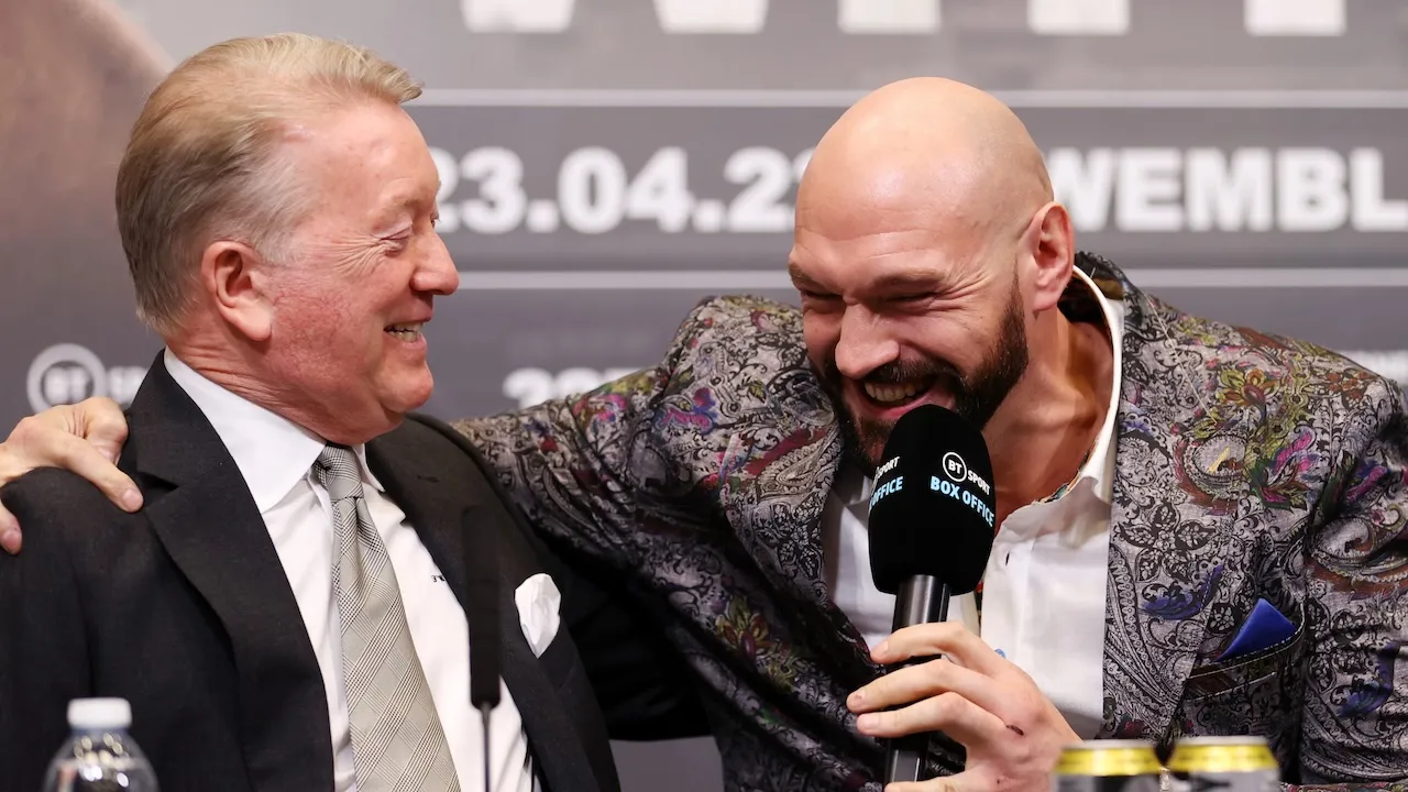 Tyson Fury Dikaitkan dengan Zuffa Boxing, Frank Warren Angkat Bicara