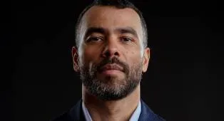 Ashley Cole Tinggalkan Cesena Setelah Delapan Laga di Serie B
