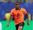 Aston Villa Ikut Ramaikan Perburuan Crysencio Summerville