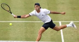 Francisco Cerundolo Susah Payah Amankan Tiket Menuju Final Di Queen’s Club
