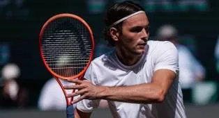Jumpa Di Halle, Taylor Fritz Pertahankan Dominasi Atas Alexander Zverev