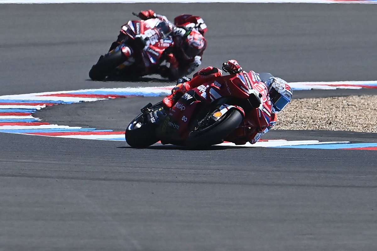 Marquez Menangi Duel Sengit dengan Bagnaia di GP Ceko