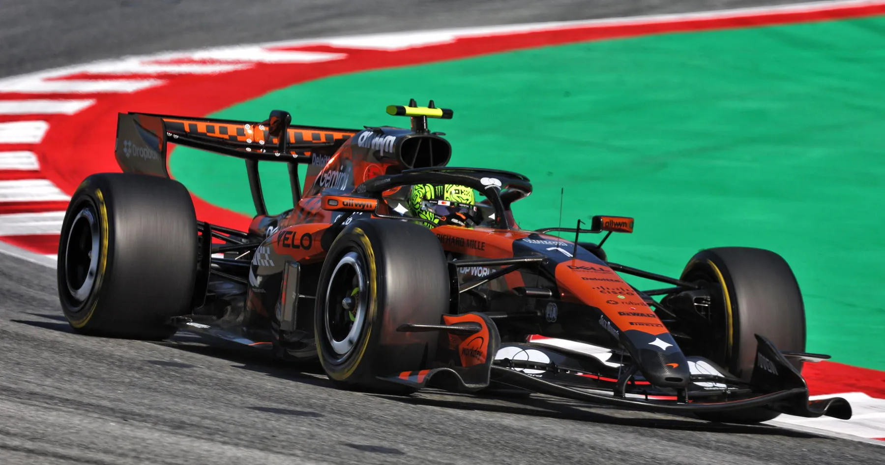 McLaren Akui Kerugian dari Hubungan dengan Mercedes di 2026 - sumber: (racingnews365)