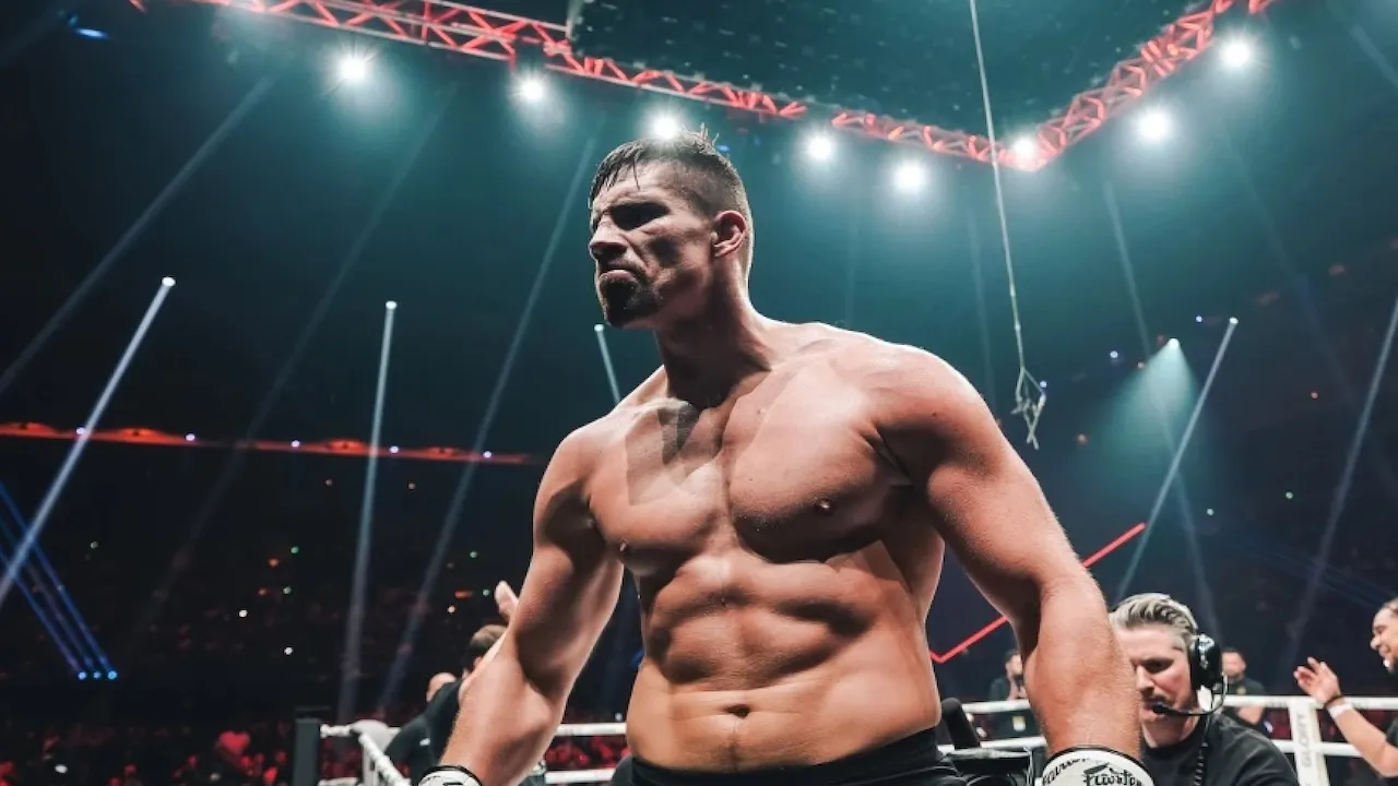 Usai Lawan Usyk, Rico Verhoeven Dinilai Belum Pantas Hadapi Anthony Joshua