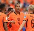 Virgil van Dijk Puji Penampilan Belanda Usai Kalahkan Swedia 5-1