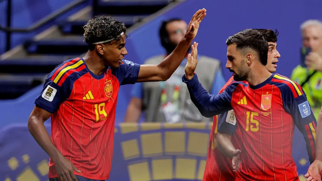 Alex Baena Puji Lamine Yamal Usai Kemenangan Spanyol Atas Arab Saudi