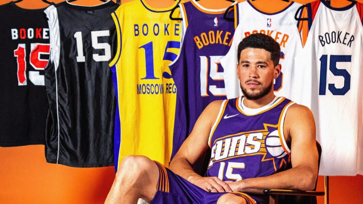 Devin Booker Kenakan No. 15 untuk Hormati Ayah di Hari Ayah - sumber: (mainbasket)