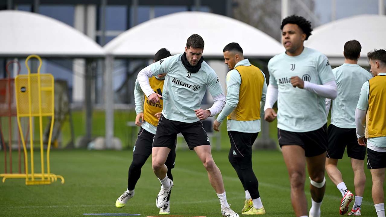 Ditawar Besiktas, Dusan Vlahovic Masih Tunggu Klub Top Eropa