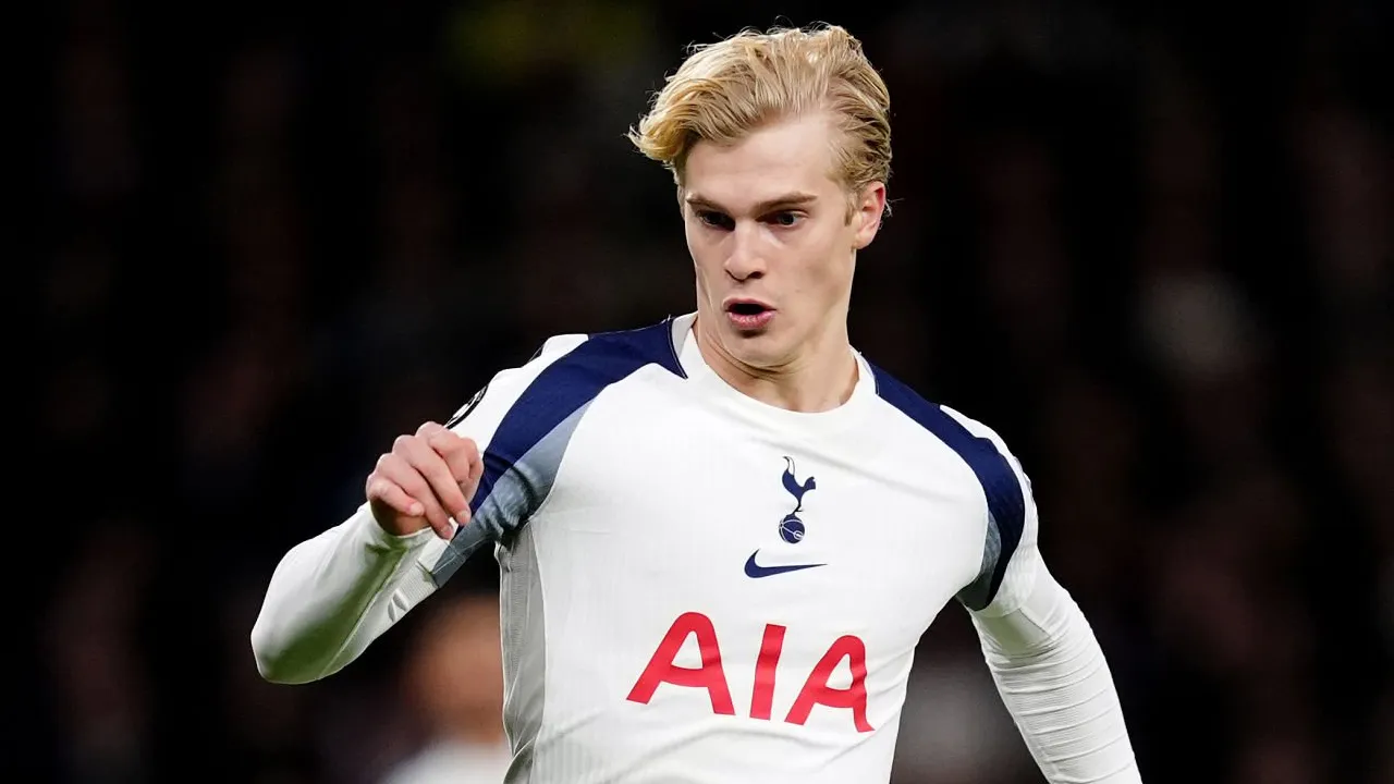 Forest Lirik Lucas Bergvall untuk Antisipasi Kepergian Elliot Anderson